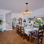 El Capricho