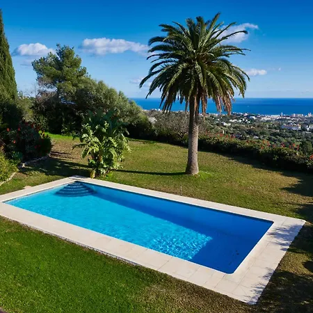 El Capricho